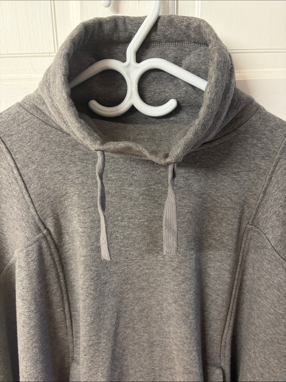 UGG Super Soft & Cozy Gray Turtleneck Poncho Women’s Size XS/S - Picture 3 of 15